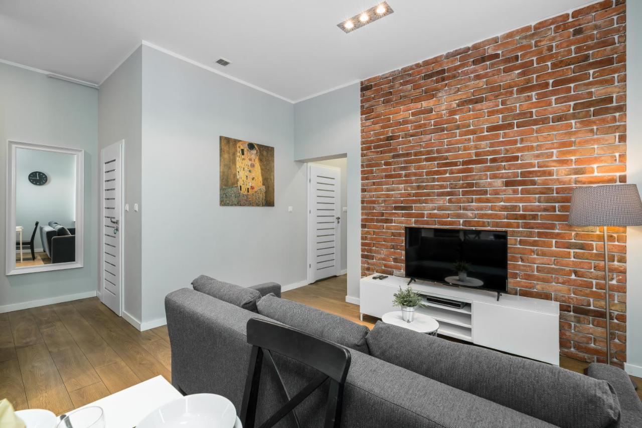 Old Town Apartment Garbary By Noclegi Renters Poznań Exterior foto